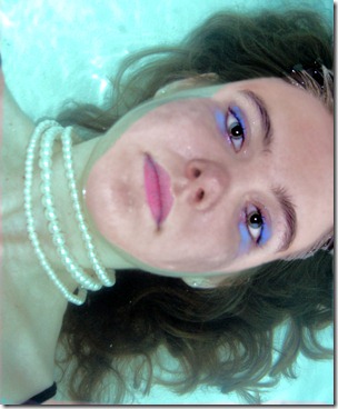 Drowning [FLICKR Suviko]