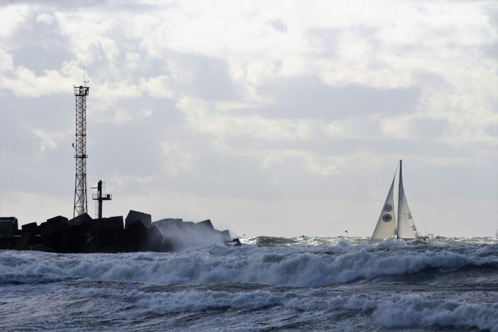 Kudzeviciaus regata Baltijos jura nelaime jachta Lietuva jachta Defiance jachta Essox